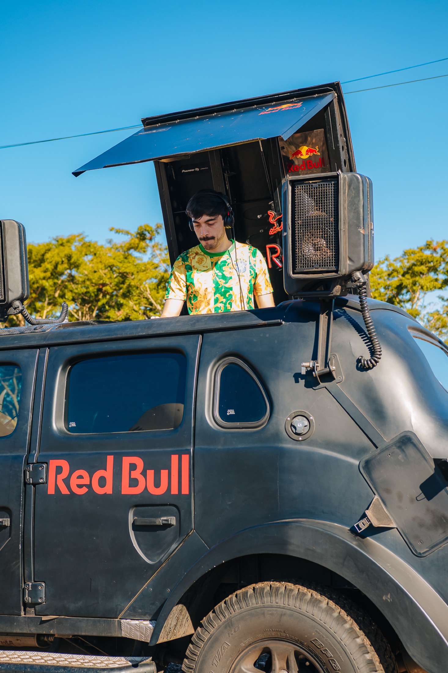 Red Bull — DJ truck